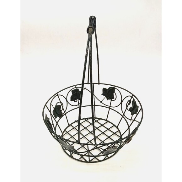 Vintage Green Metal Wire Ivy Leaf Pattern Basket - Picture 4 of 8